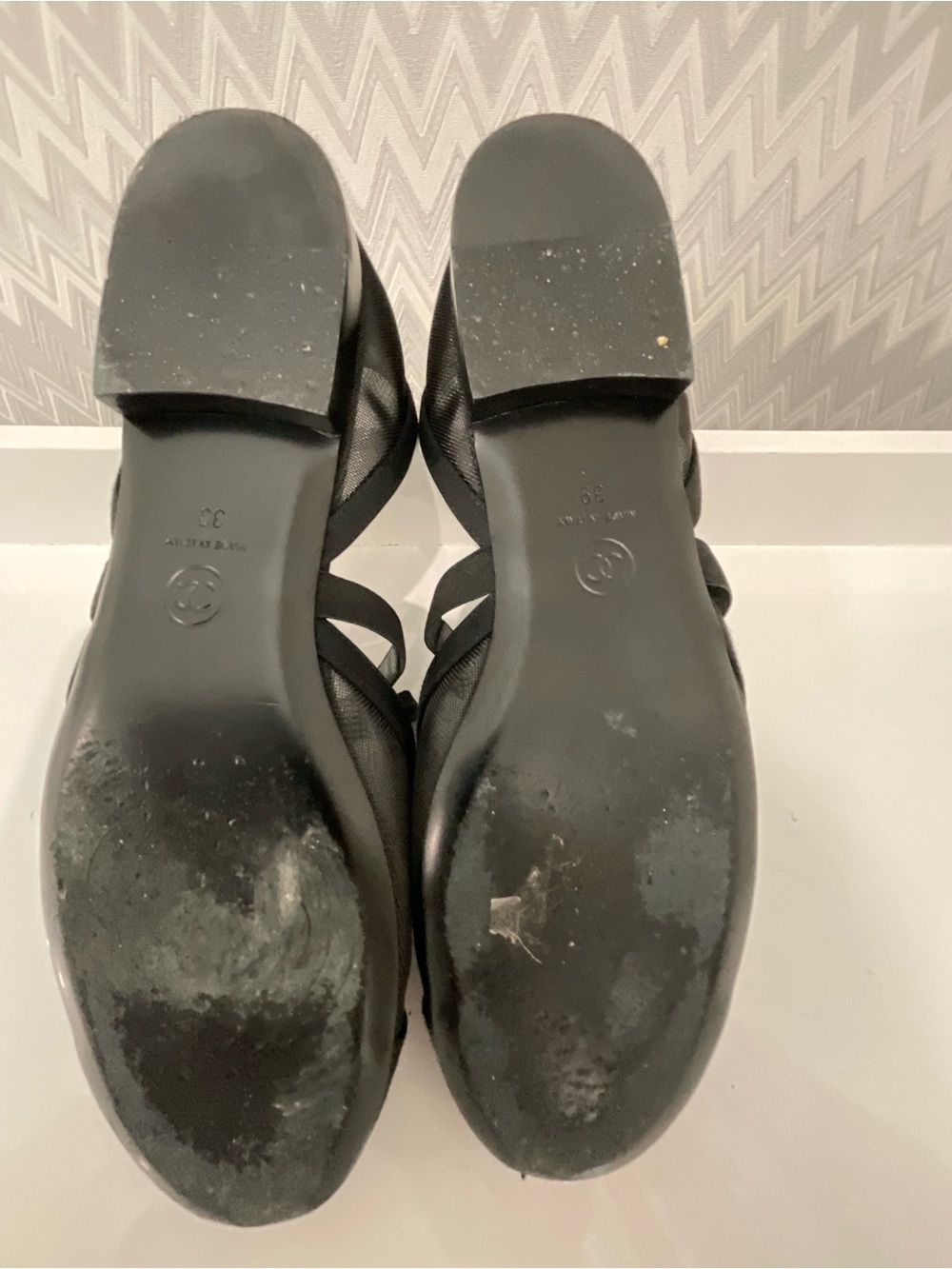 **SOLD** 25B CHANEL Black Mesh Cap-Toe Bow Ballet Flats - Picture 3 of 6